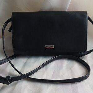 CHAPS black Crossbody bag EUC